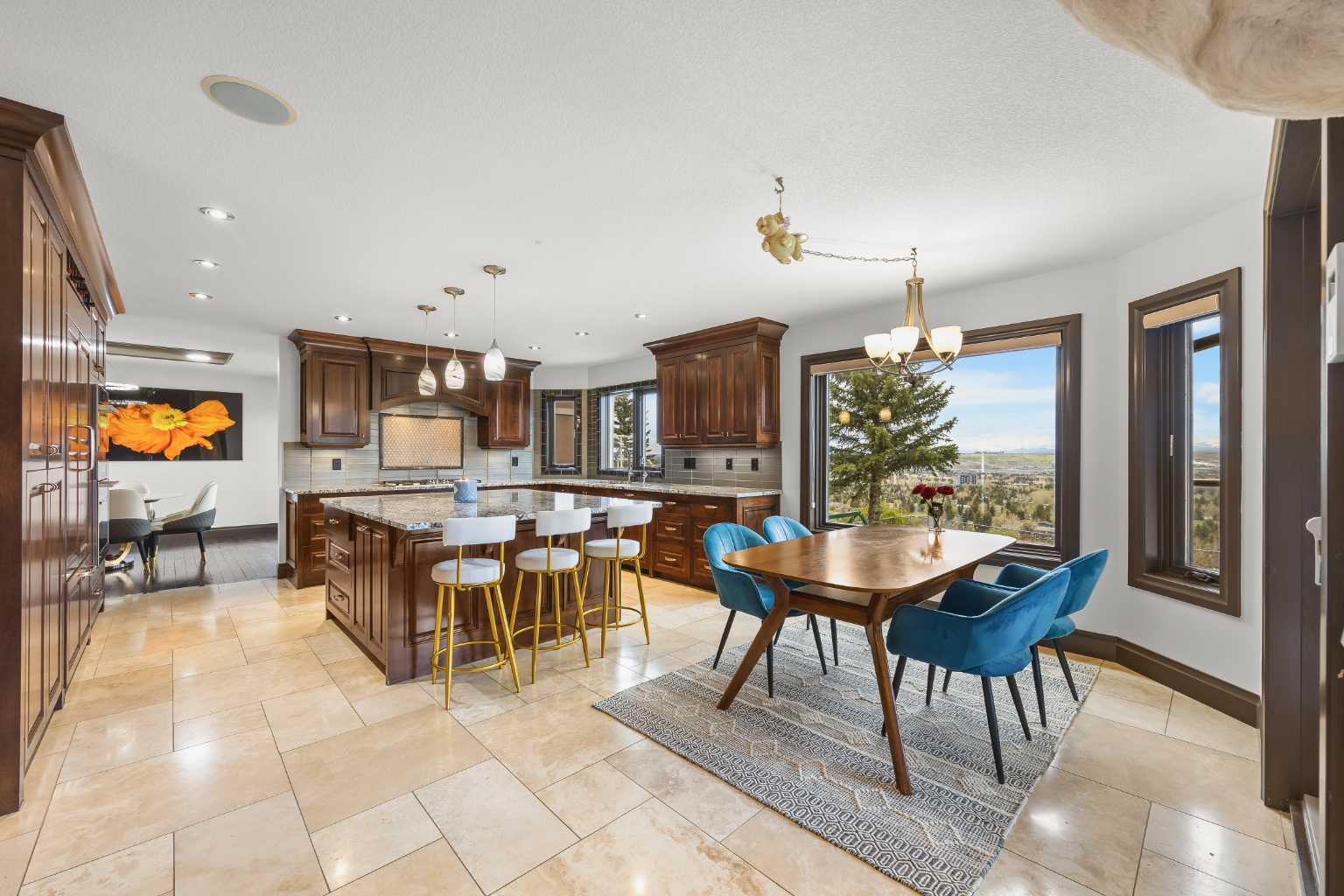 136 Edelweiss Drive NW