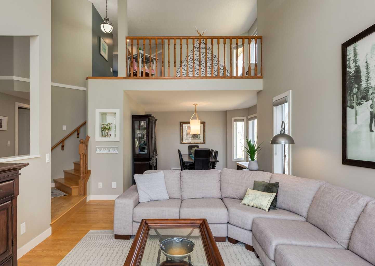 315 Edgebank Place NW