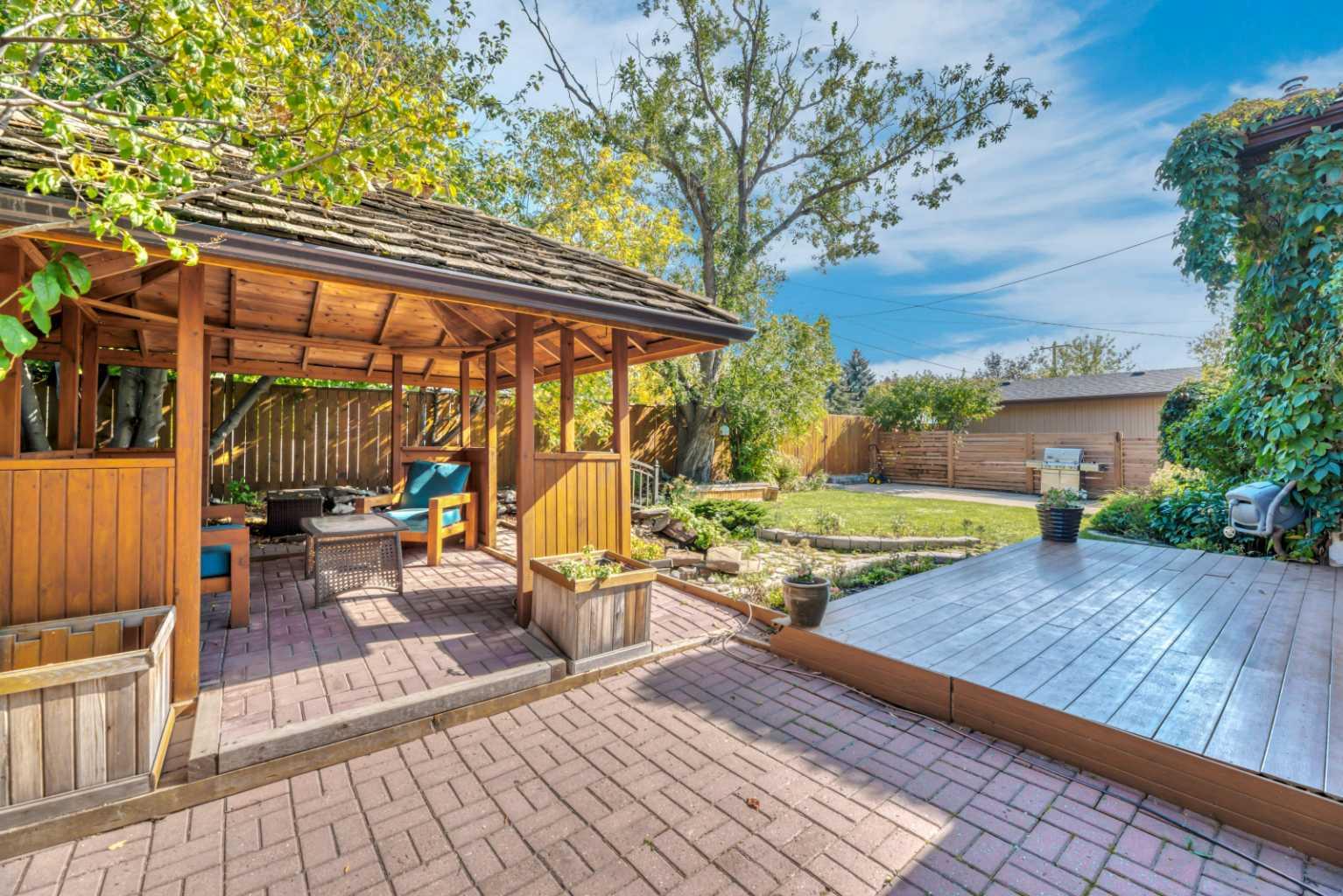 233 Thornbriar Green