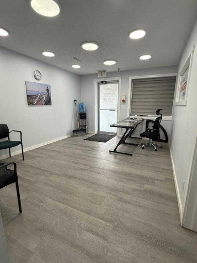 4656 Westwinds Drive NE 406