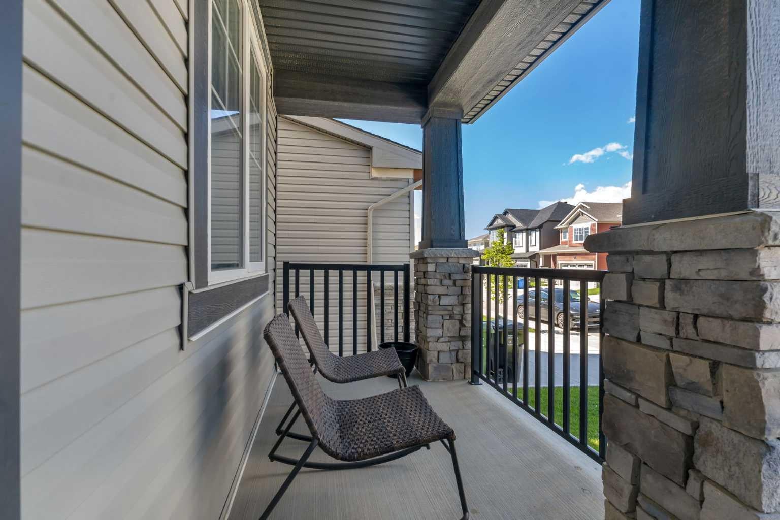 80 Carringwood Grove NW