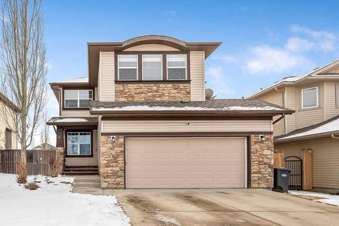 6 Westmount Circle Okotoks AB T1S 0B4