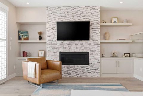 Photo of 2024 36 Avenue, Calgary, AB T2T 2G7 (MLS # A2300967)