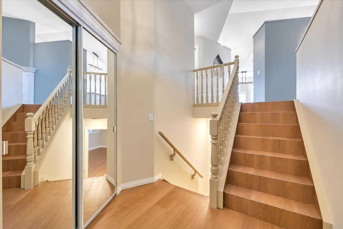 9 Madison Court