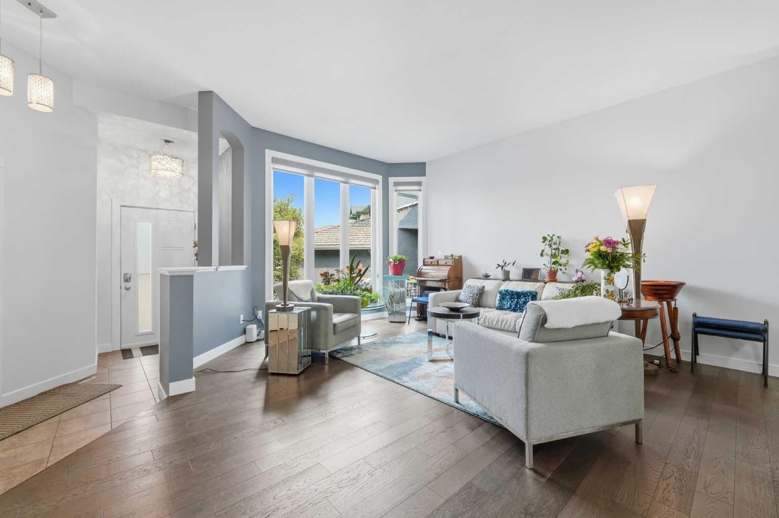 427 Douglas Ridge Mews SE