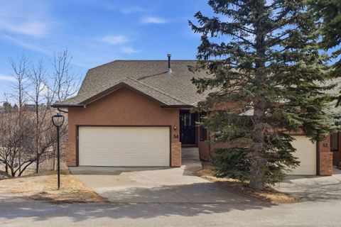 54 Edgeland Close NW Calgary AB T3A 3B1