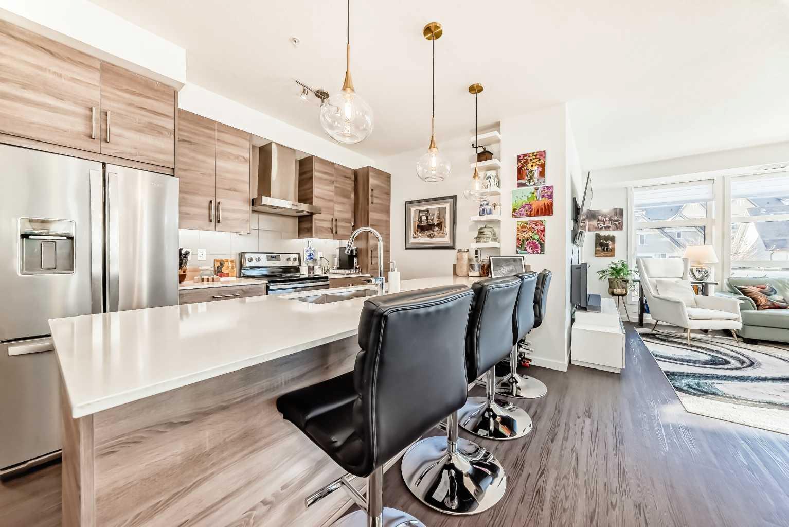 122 Mahogany Centre SE 202