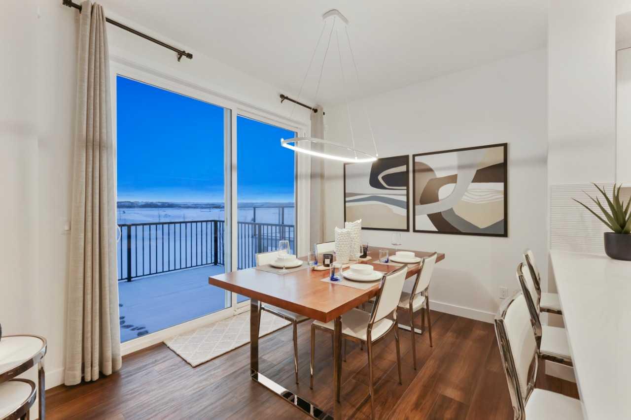 599 Buffaloberry Manor SE