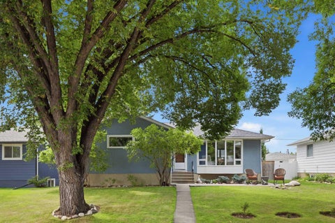 Photo of 23 Winslow Crescent SW, Calgary, AB T3C 2R2 (MLS # A2343499)
