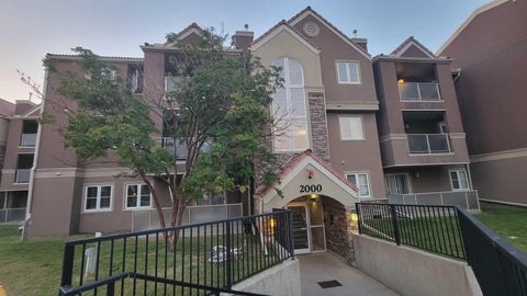Photo of 2000 Edenwold Heights NW #13, Calgary, AB T3A 3Y2 (MLS # A2331280)