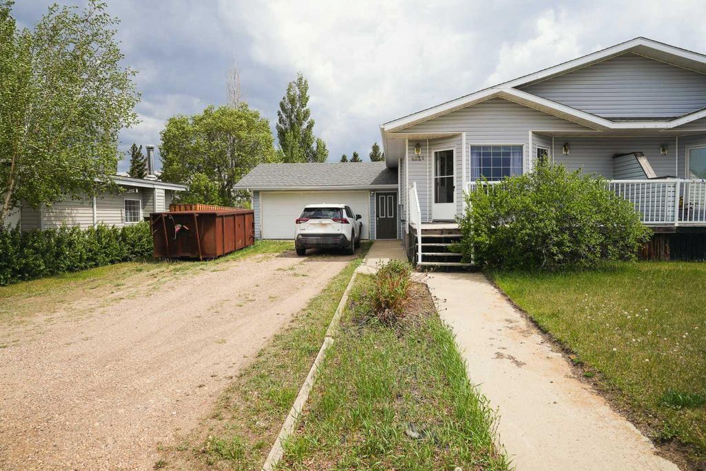 Photo of 49 Ave Avenue #4525, Hardisty, AB T0B 1V0 (MLS # A2316309)