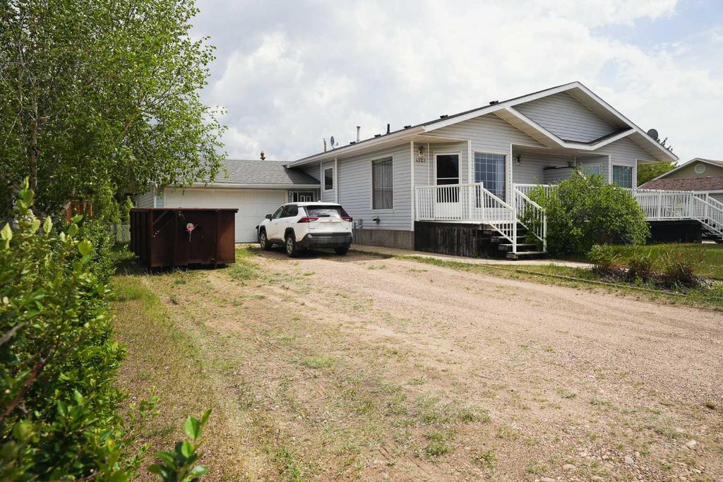 Photo of 49 Ave Avenue #4525, Hardisty, AB T0B 1V0 (MLS # A2316309)