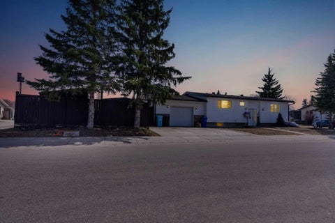 Photo of 162 Caldwell Crescent, Fort McMurray, AB T9K 1G3 (MLS # A2309913)