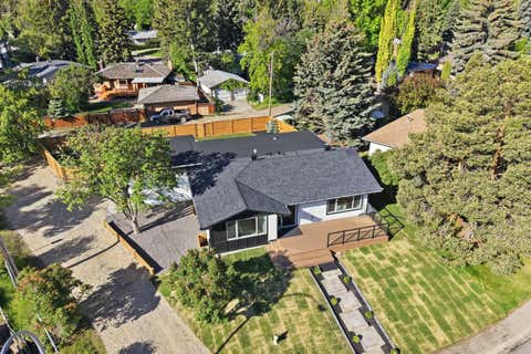 Photo of 1303 87 Avenue SW, Calgary, AB T2V 0W2 (MLS # A2334937)