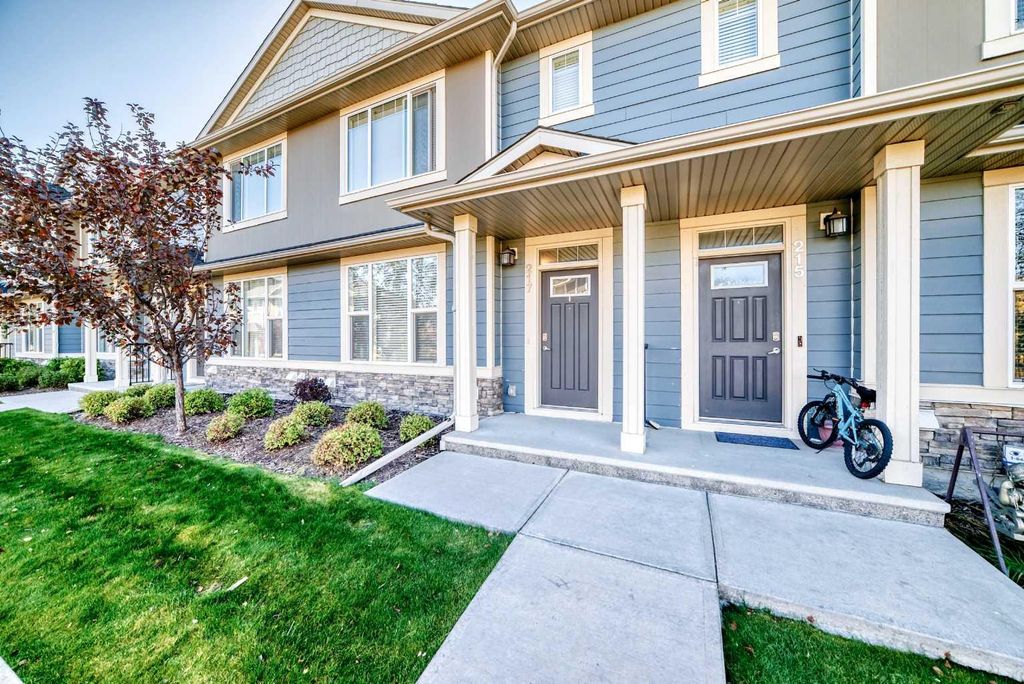 Photo of 217 Panatella Walk NW, Calgary, AB T3K 0Z3 (MLS # A2283128)