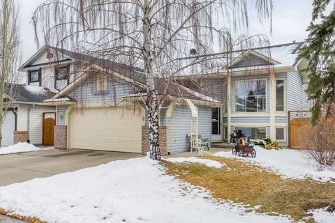 Photo of 1331 Sunvista Way SE, Calgary, AB T2X 3G5 (MLS # A2295835)