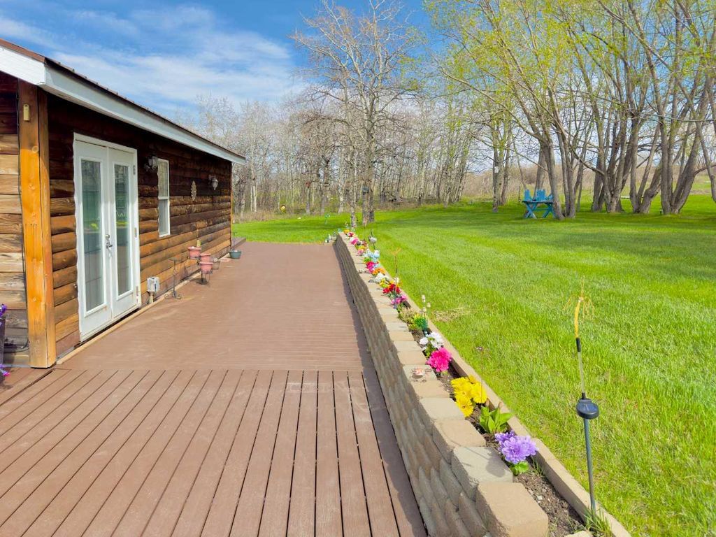 Photo of 2127 TWP Rd 7-3A, Lundbreck, AB T0K 1H0 (MLS # A2309881)
