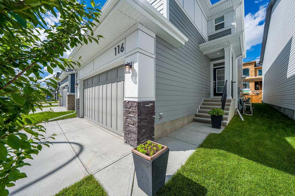 Photo of 116 Rowmont Heath NW, Calgary, AB T3L 0H8 (MLS # A2323188)