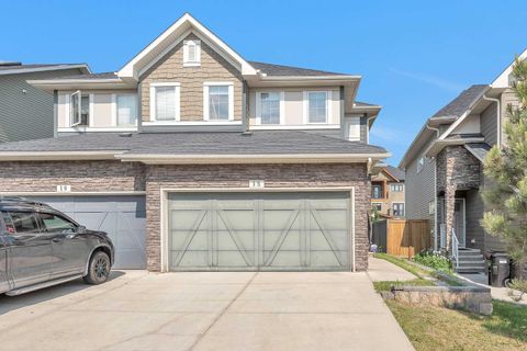 15 Kincora Crescent NW Calgary AB T3R 0N5