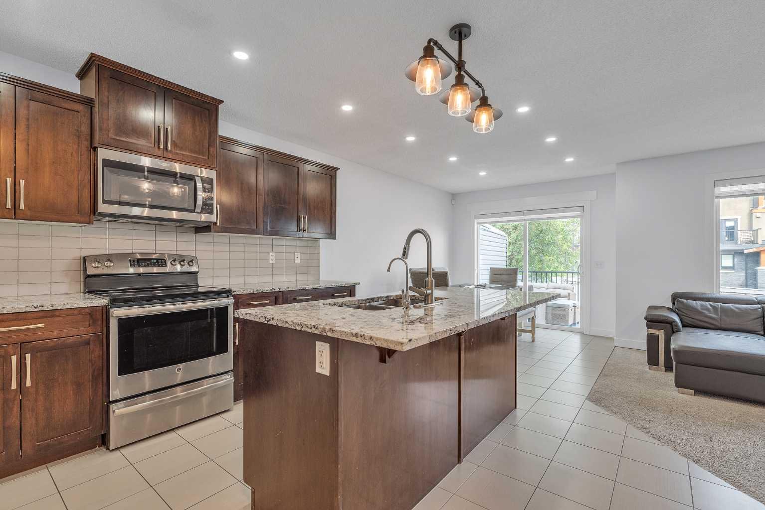 15 Kincora Crescent NW