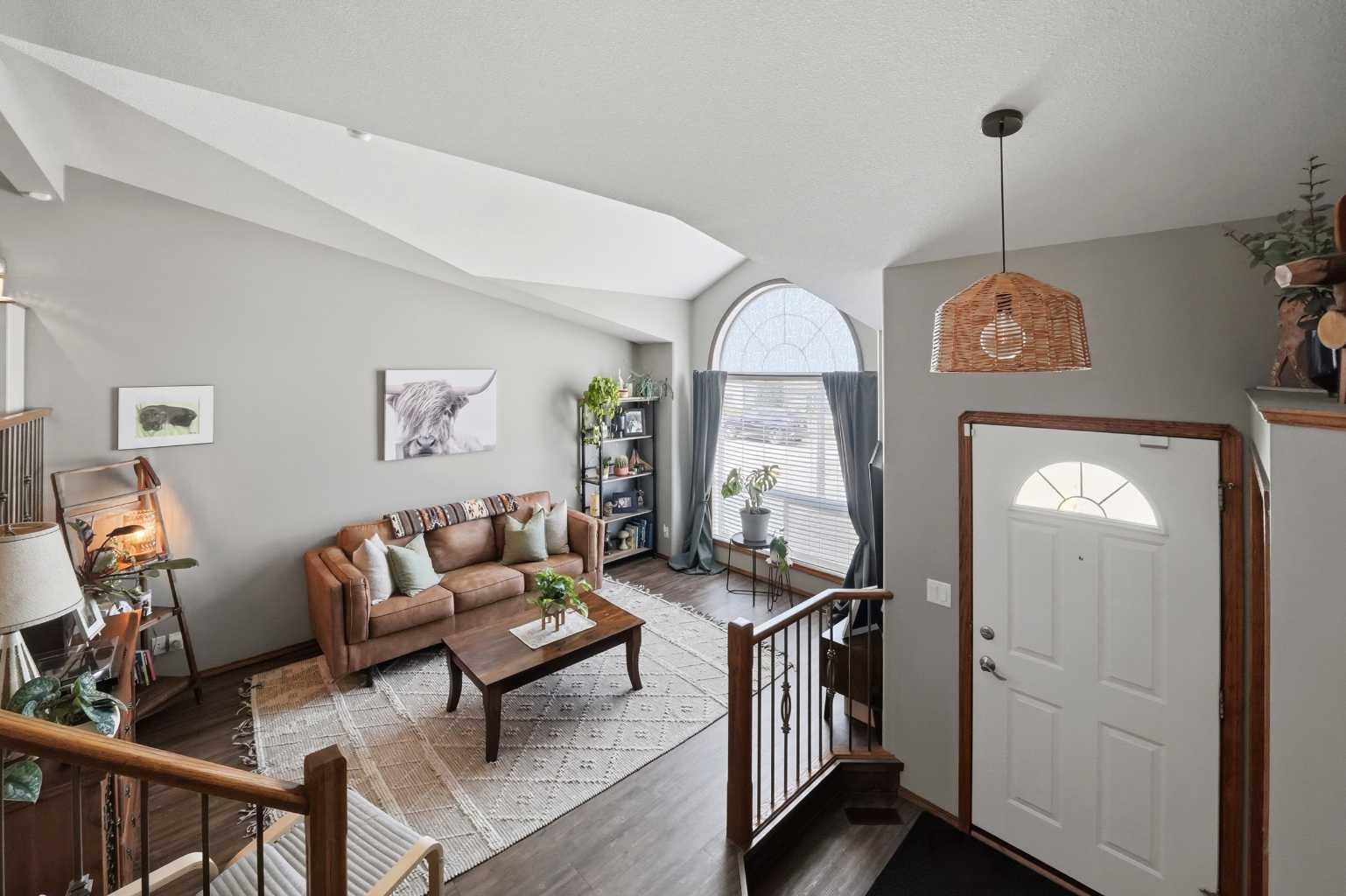 23 Dubois Crescent