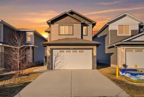 848 Lakewood Circle Strathmore AB T1P 1Z6