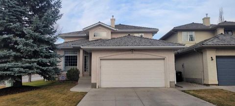 6 Mt Yamnuska Court SE Calgary AB T2Z 2T8