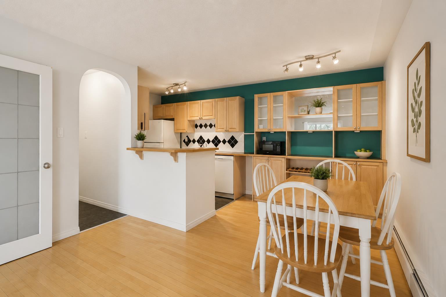 638 Meredith Road NE 301