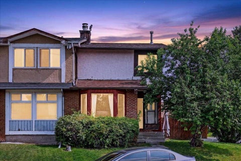 Photo of 672 Whiteridge Way NE, Calgary, AB T1Y 4S9 (MLS # A2336719)