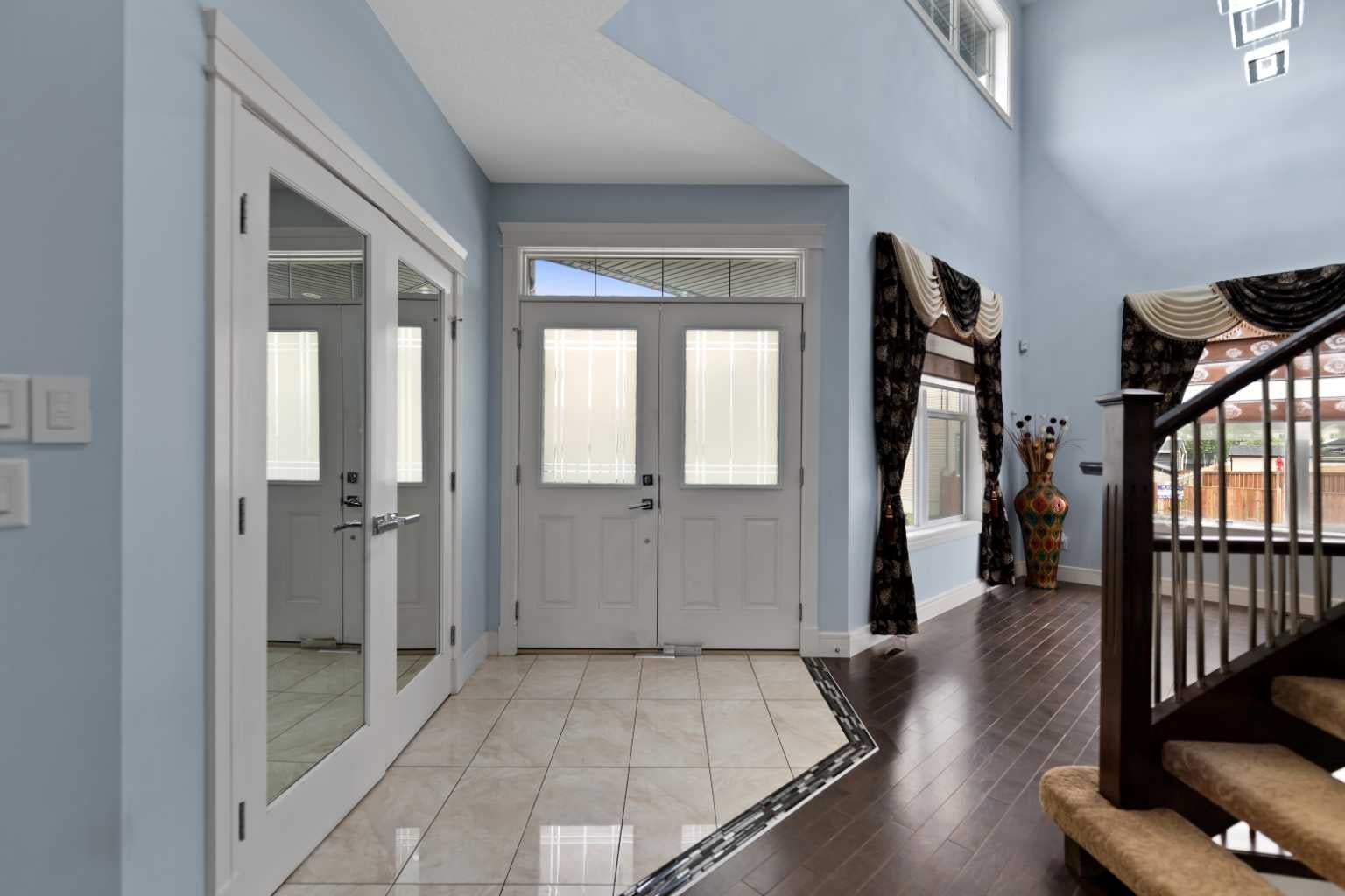 21 Saddlelake Lane NE