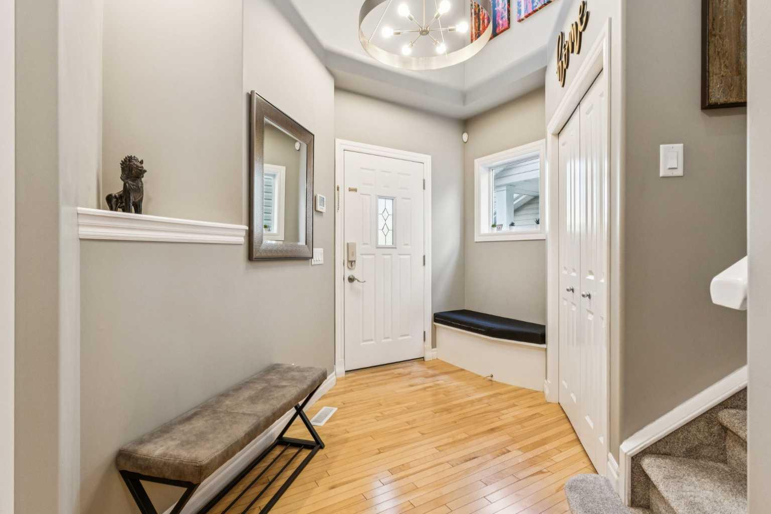 58 Cougar Plateau Way SW