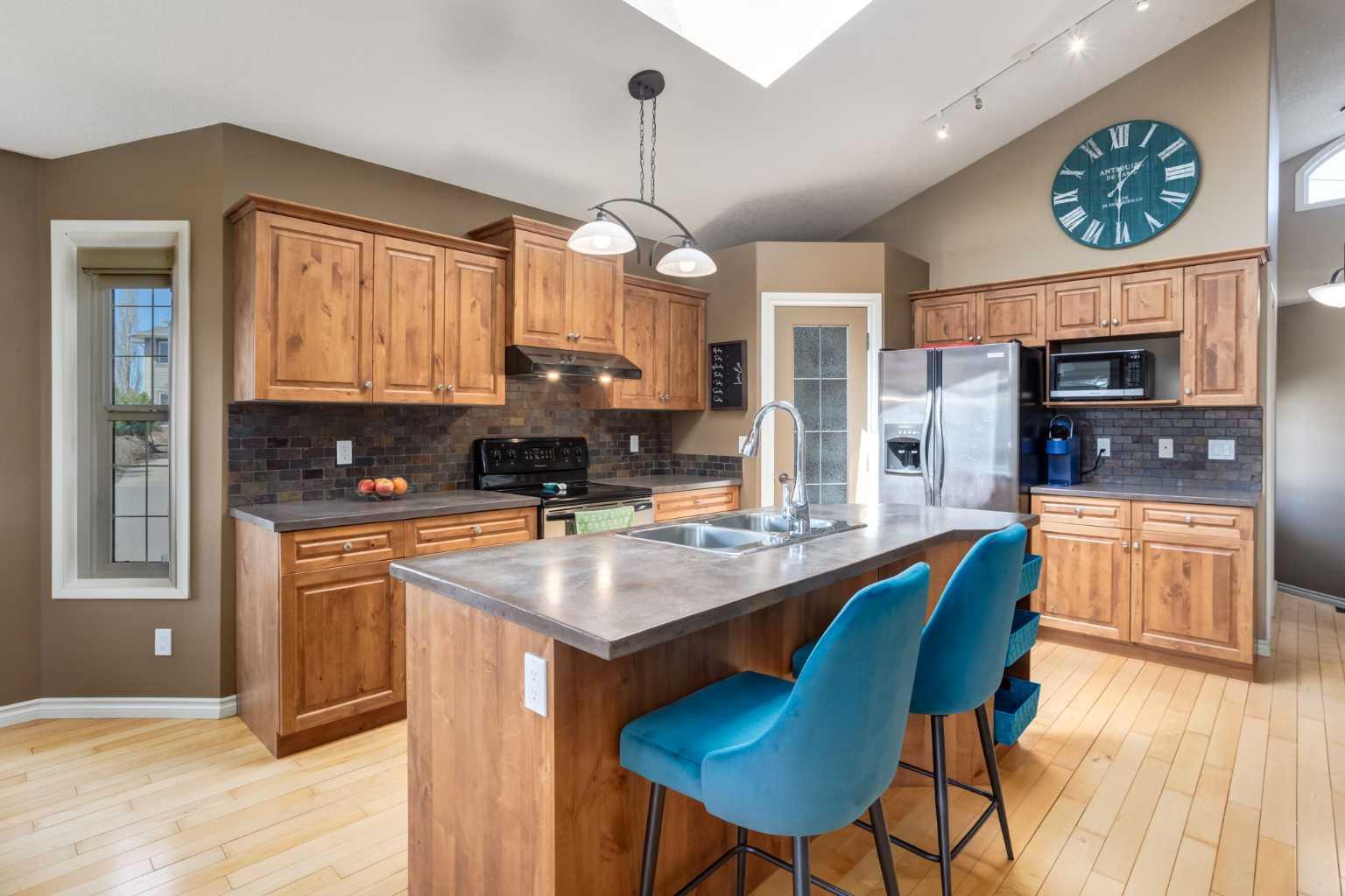 19 Rockmont Court NW