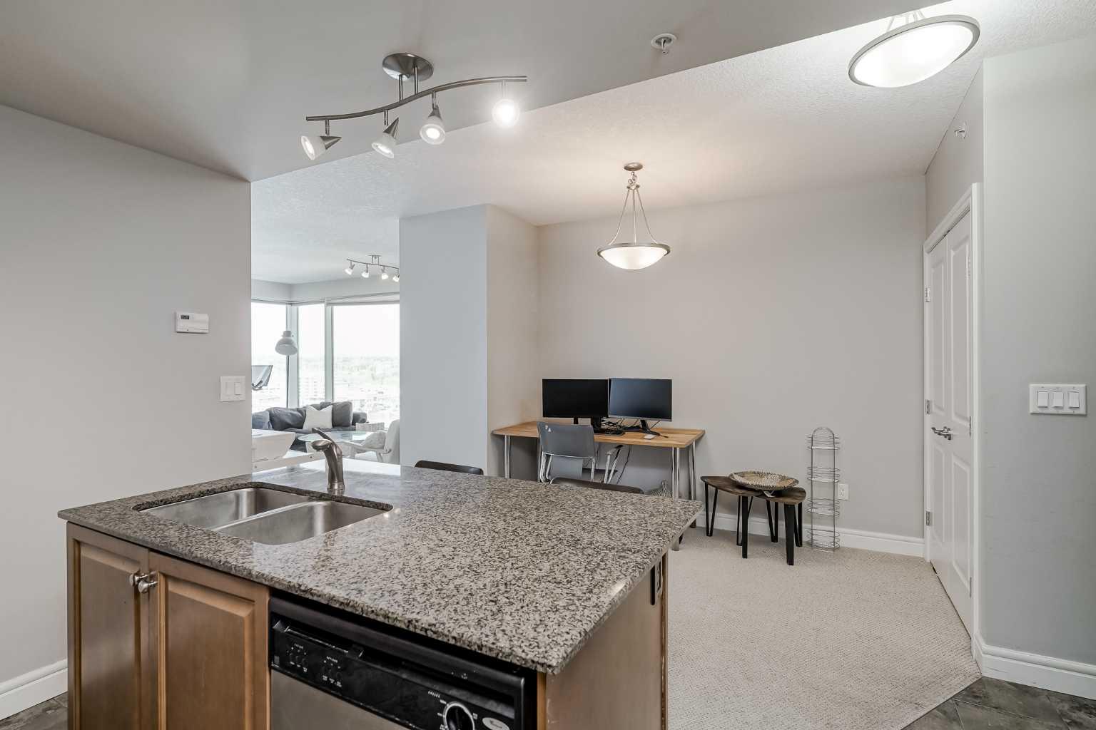 910 5 Avenue SW 1402