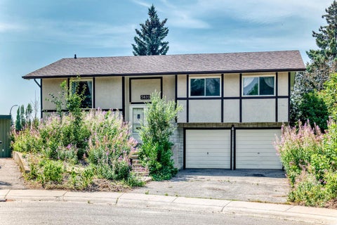 Photo of 5820 Dalridge Hill NW, Calgary, AB T3A 1L9 (MLS # A2333749)