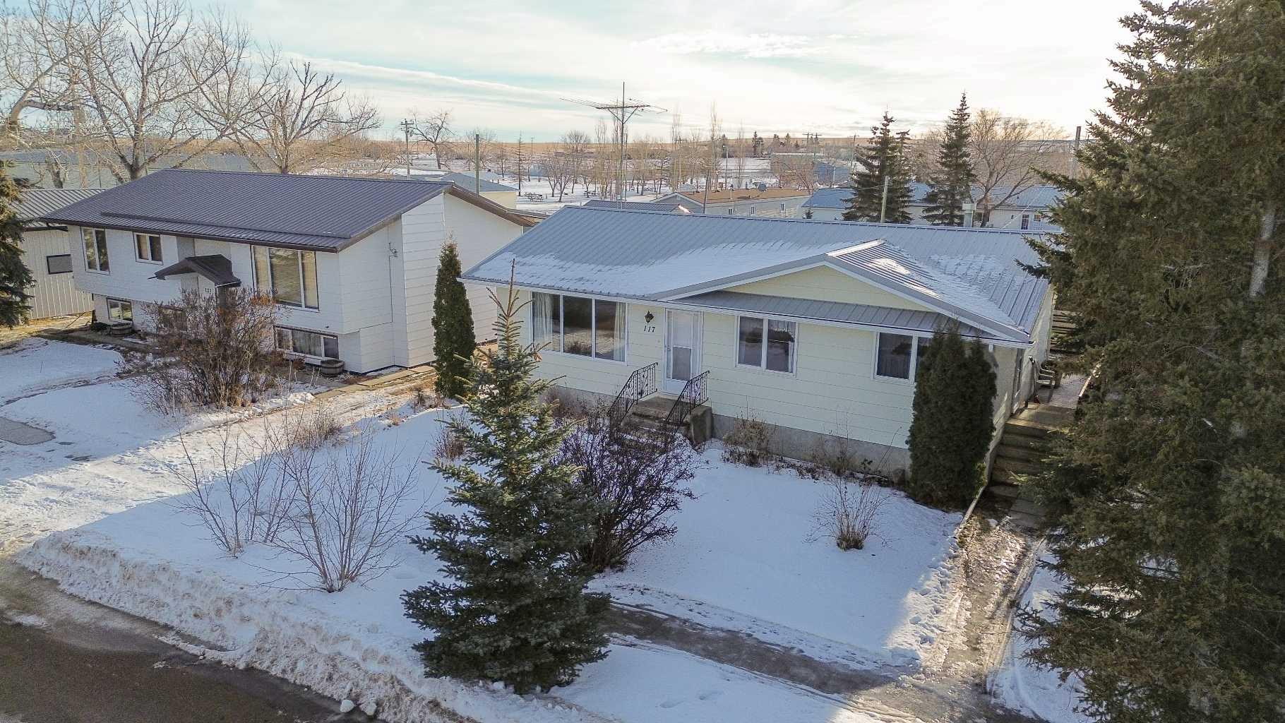 117 3 Avenue NE