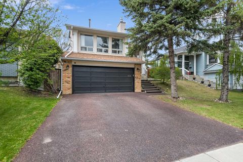 212 Woodbine Boulevard SW Calgary AB T2W 4K5