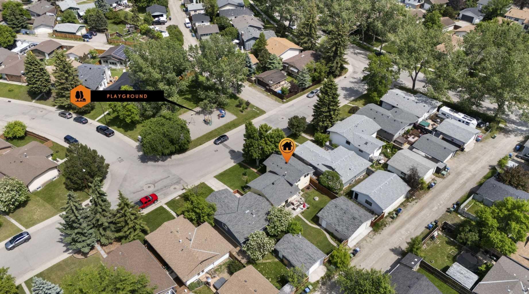263 Midlawn Close SE