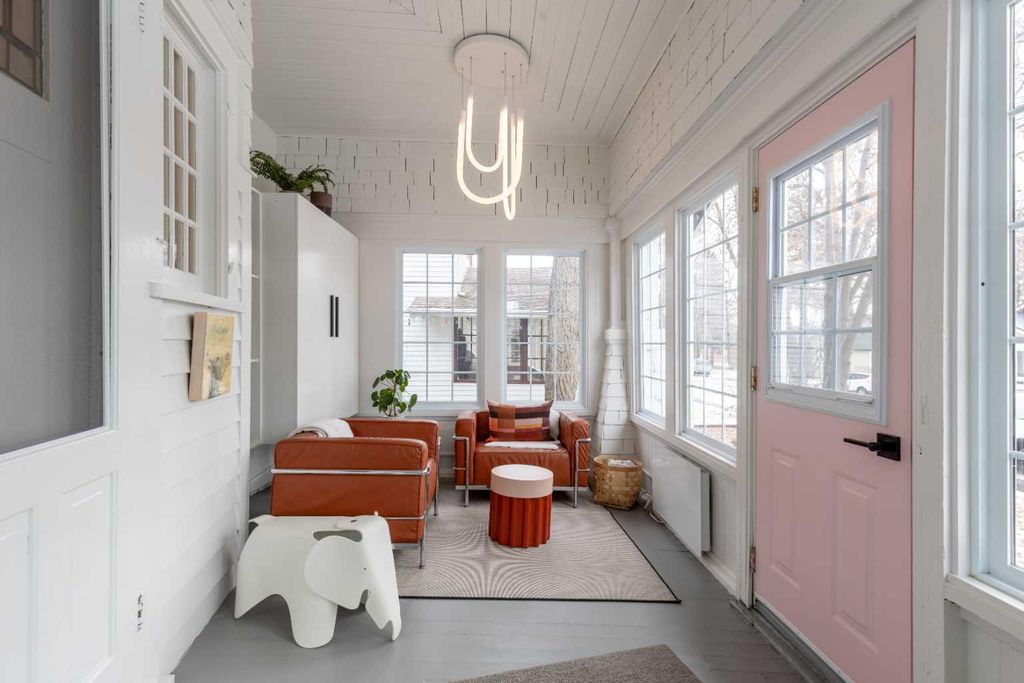 Photo of 104 4 Street SE, Medicine Hat, AB T1A 0J8 (MLS # A2283248)