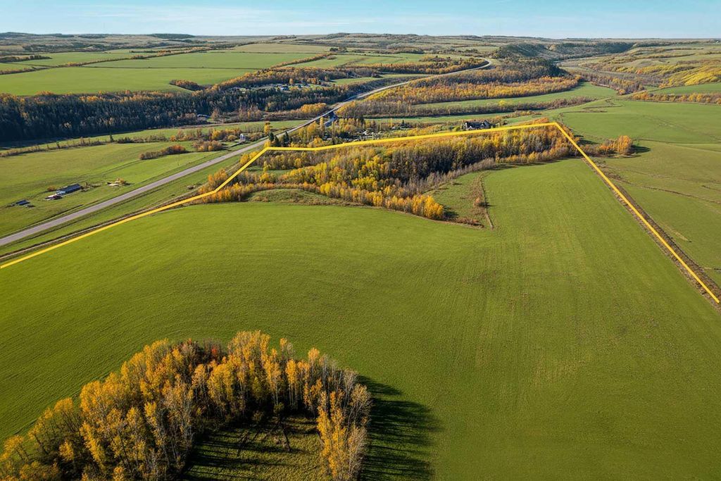 Photo of On Highway 11, Rural Lacombe County, AB T4P 1A3 (MLS # A2283607)