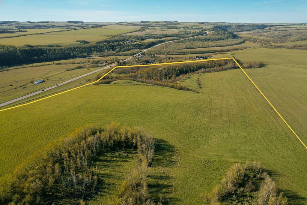 Photo of On Highway 11, Rural Lacombe County, AB T4P 1A3 (MLS # A2283607)