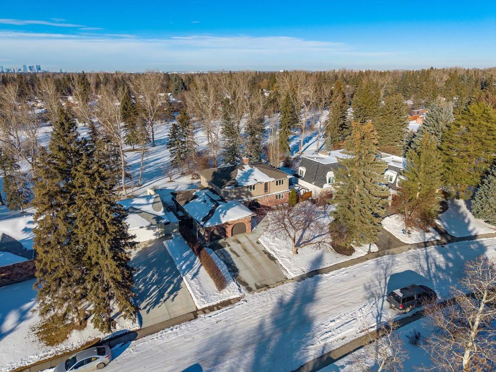 Photo of 456 Wilderness Drive SE, Calgary, AB T2J 1Z2 (MLS # A2288382)