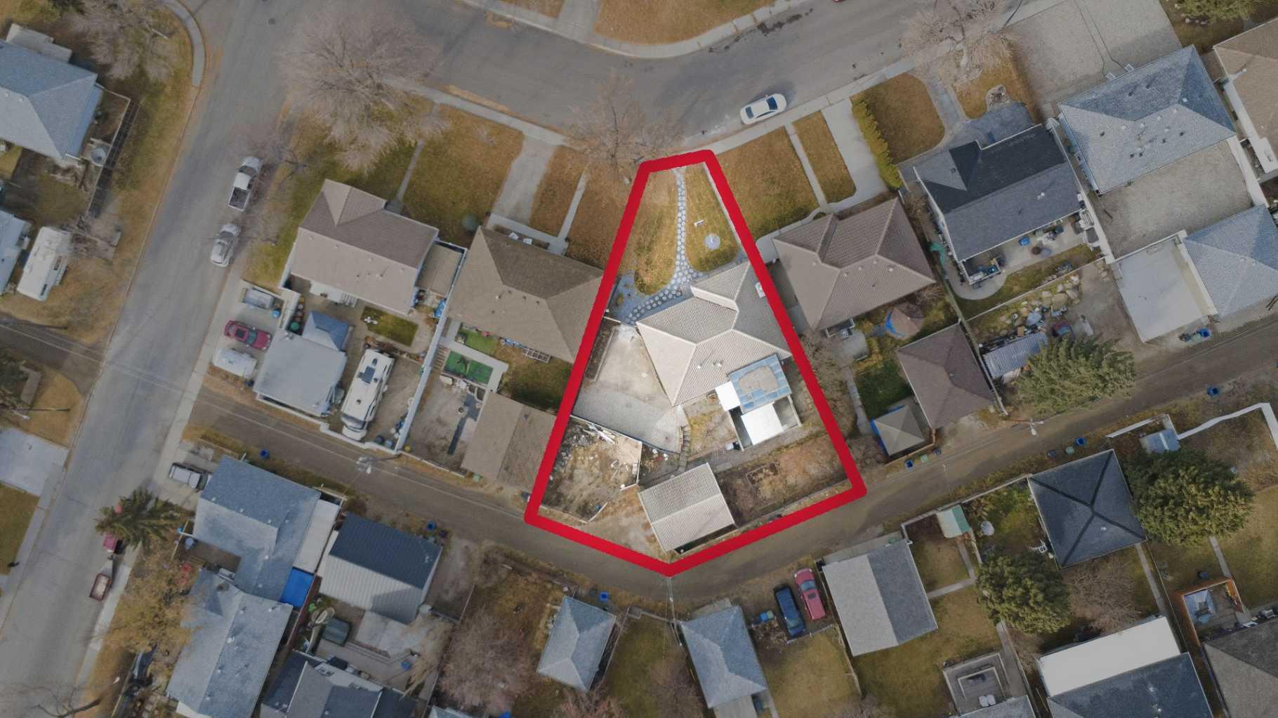 2018 Cottonwood Crescent SE