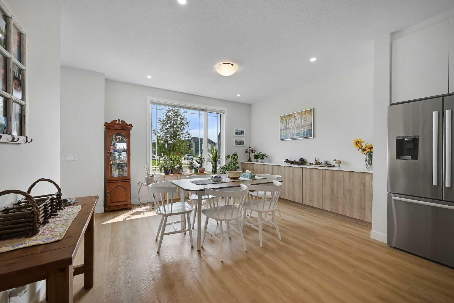 858 Harmony Parade
