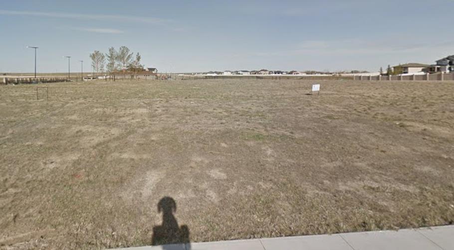 306 Prairie Garden Way S