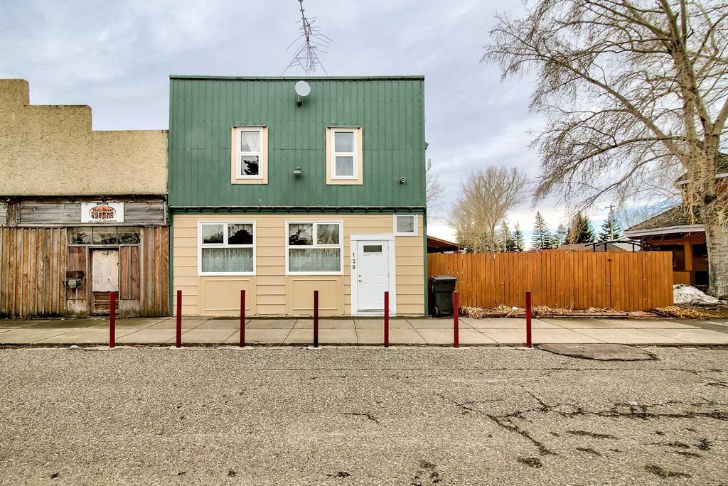 Photo of 128 Main Street, Barons, AB T0L 0G0 (MLS # A2295165)