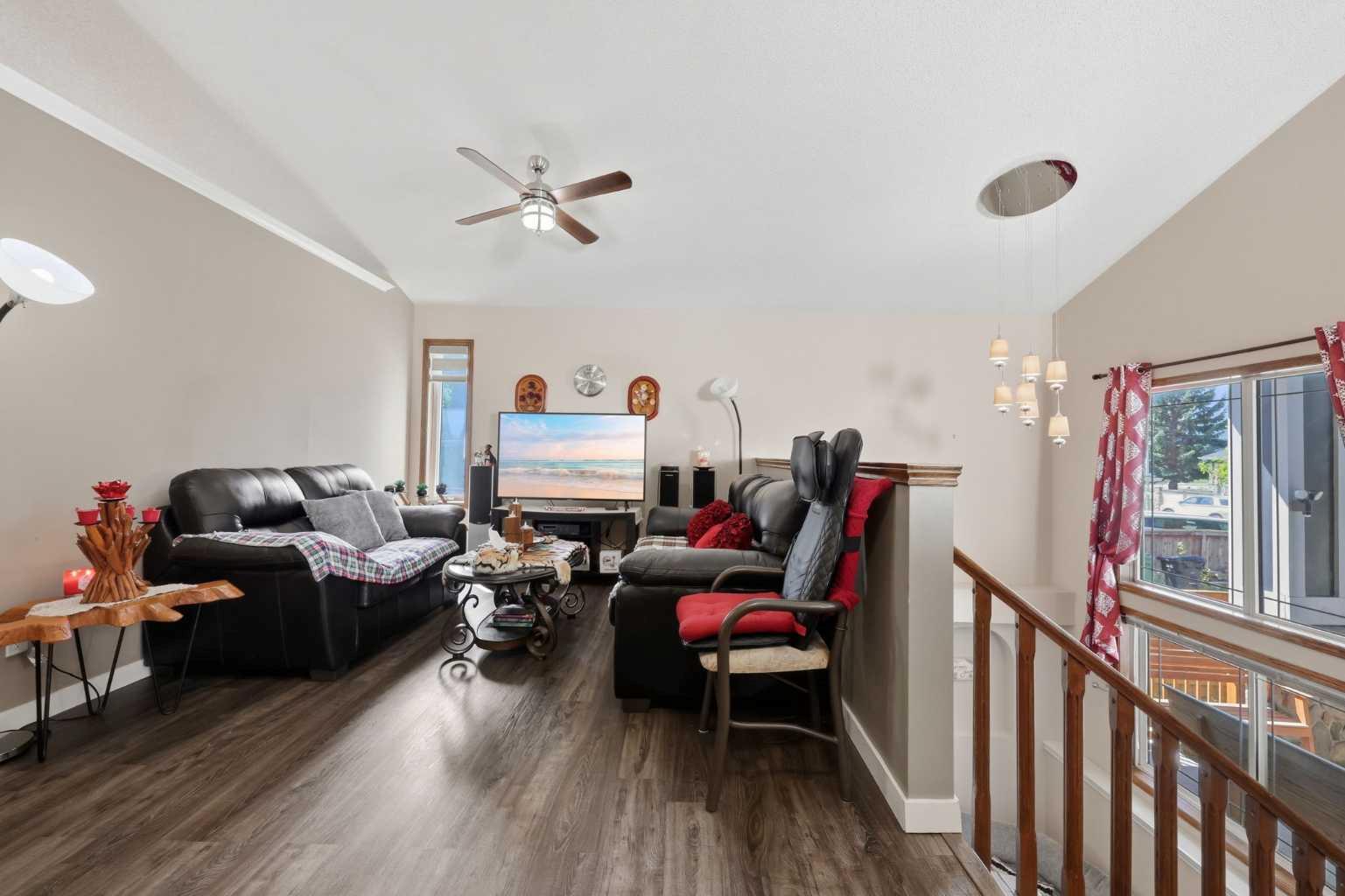 7 Chaparral Road SE