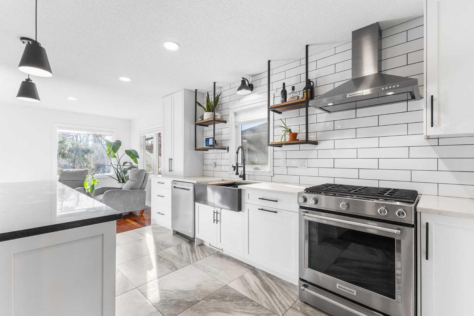 1108 Lake Sundance Crescent SE