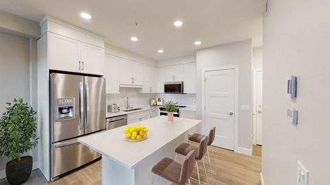 8355 19 Avenue SW 220 Calgary AB T3H 6G3