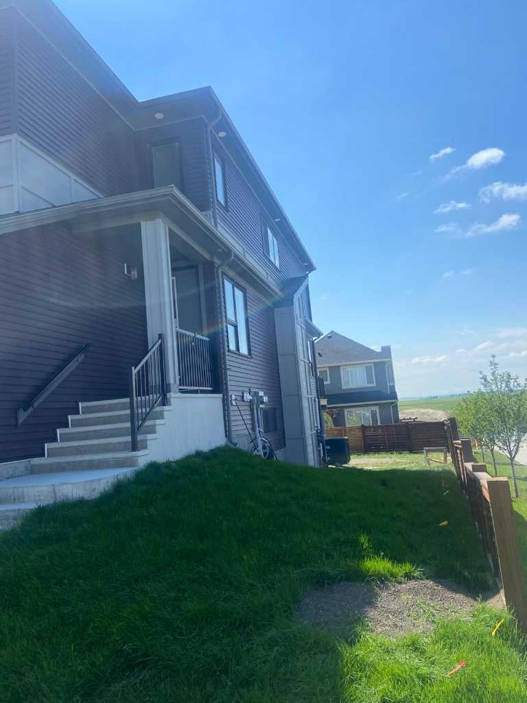 305 lucas Place NW