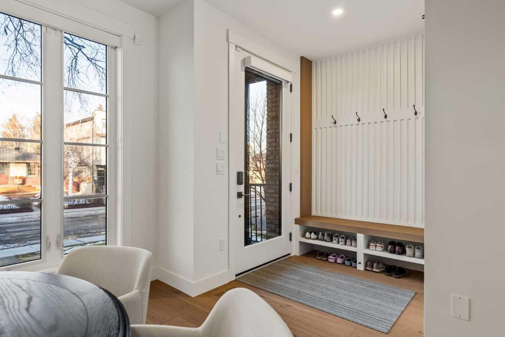 Photo of 2041 47 Avenue SW, Calgary, AB T2T 2S7 (MLS # A2279392)